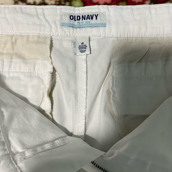 Old Navy White Shorts - Picture 9 of 9